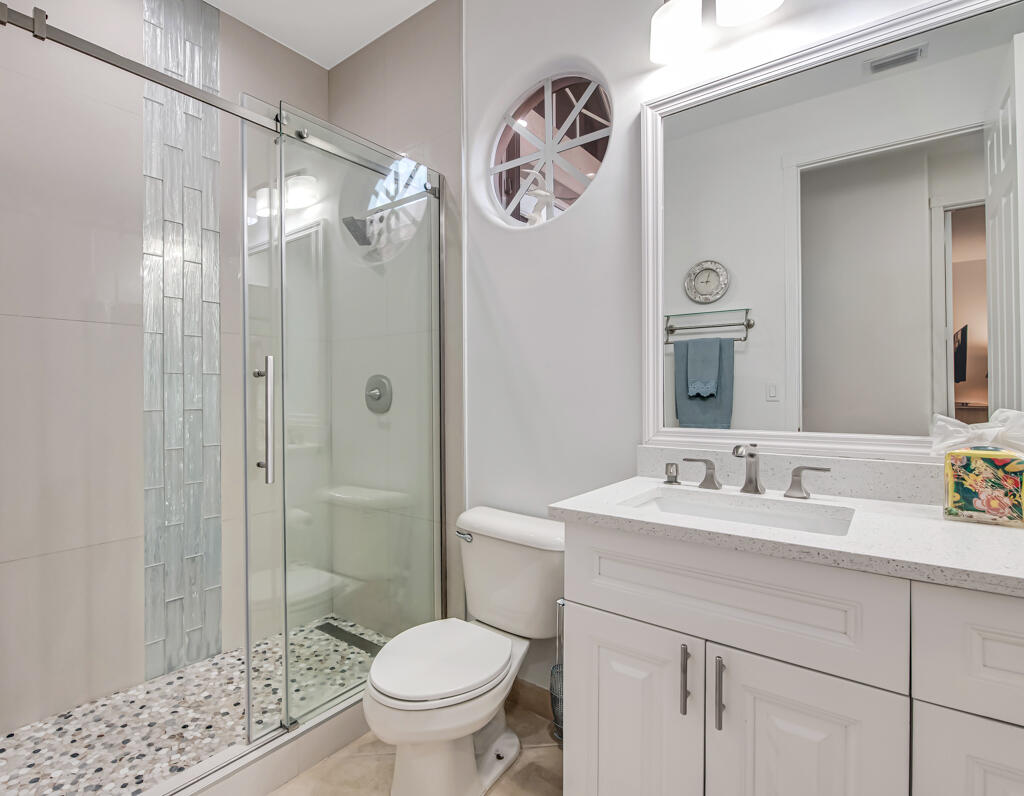 VALENCIA SHORES - Residential