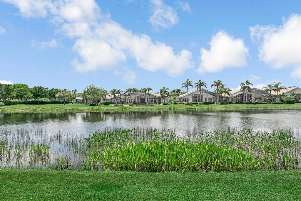 VALENCIA SHORES - Residential