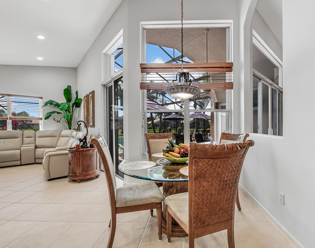 VALENCIA SHORES - Residential