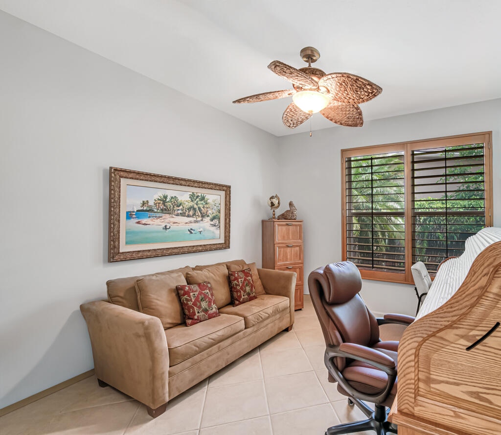 VALENCIA SHORES - Residential