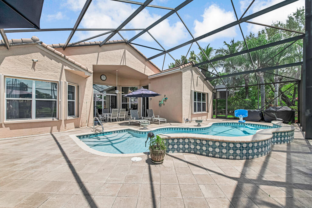 VALENCIA SHORES - Residential