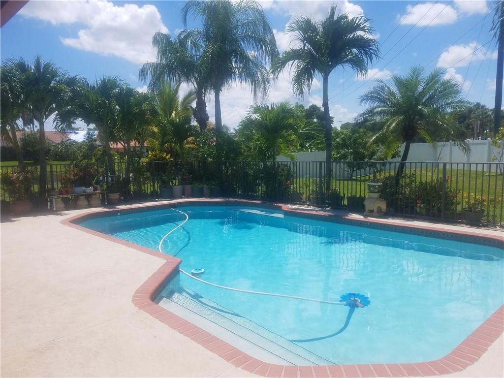 Woodmont Tr 60 105-27 B - Residential