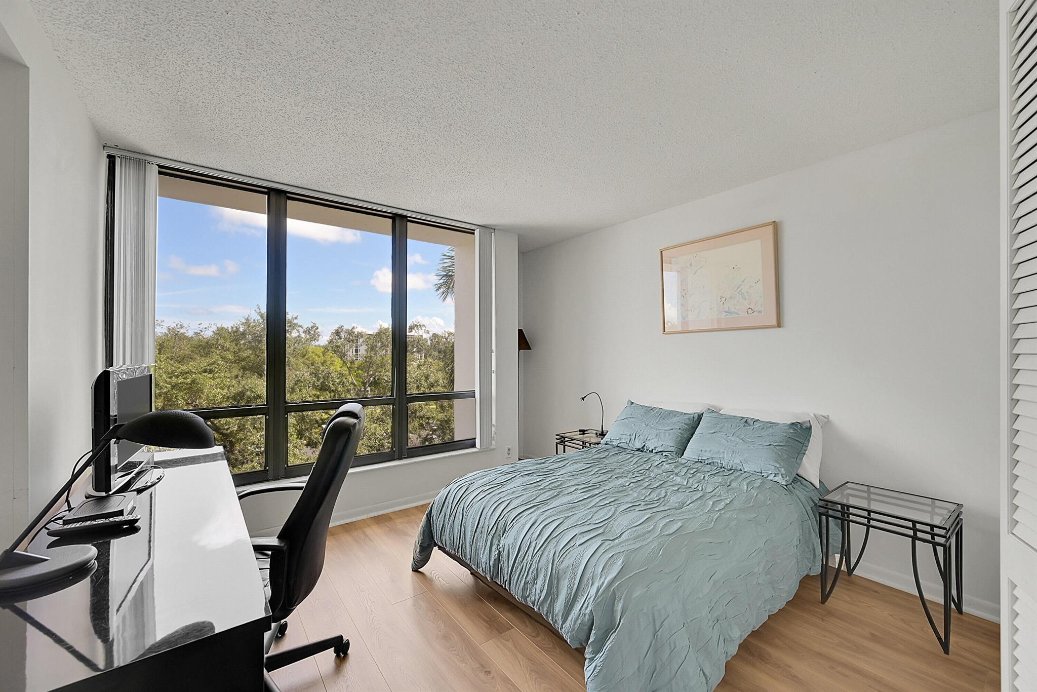 LAKEWOOD MIDRISE CONDO - Residential Lease