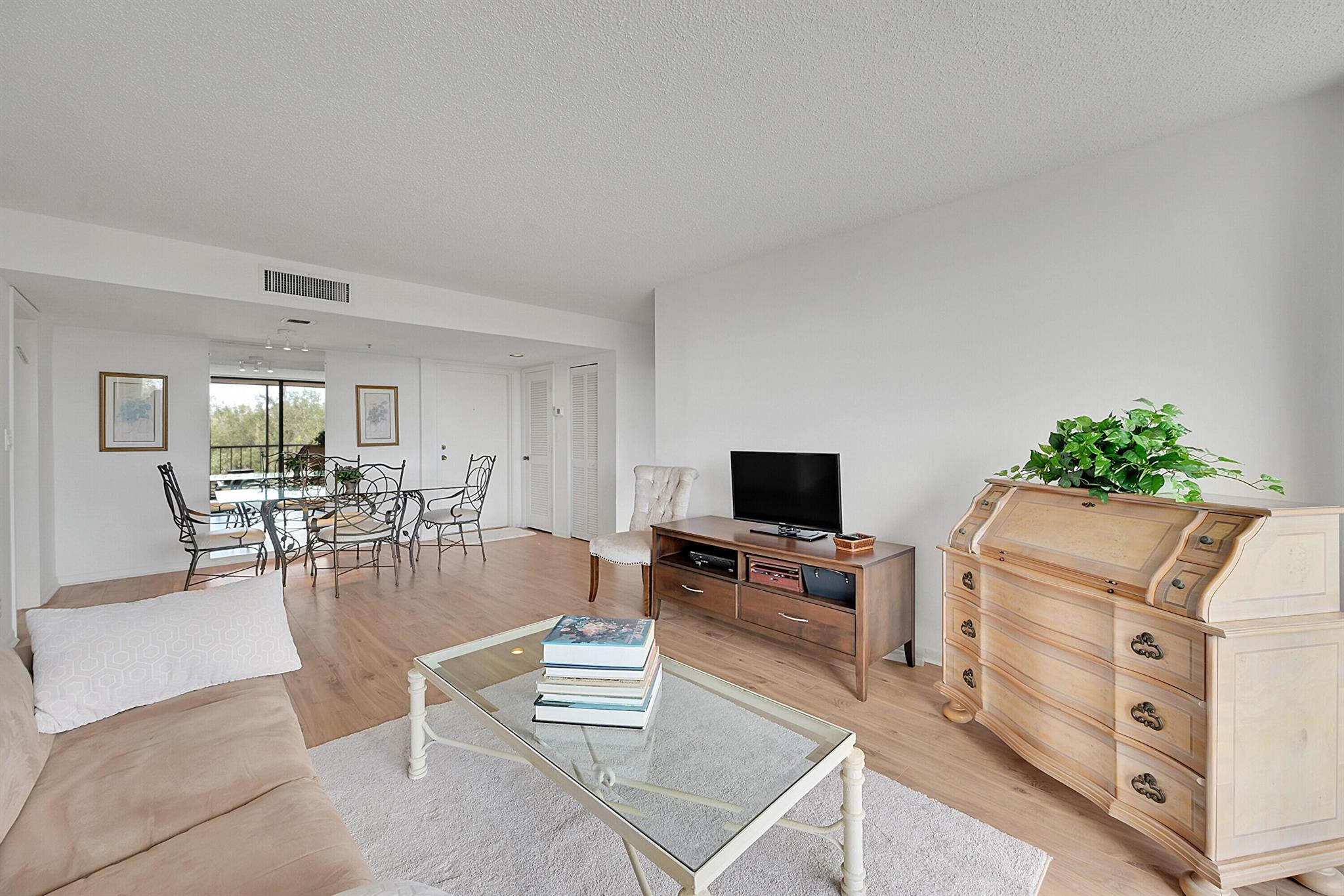 LAKEWOOD MIDRISE CONDO - Residential Lease