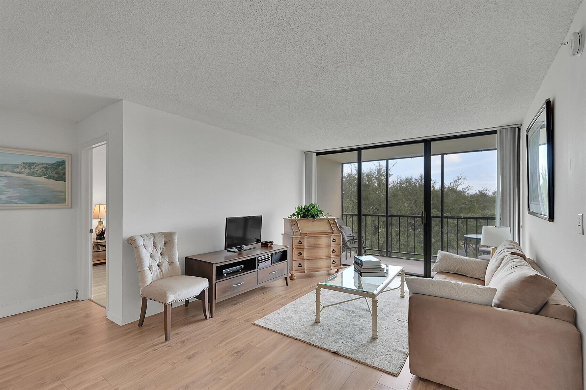 LAKEWOOD MIDRISE CONDO - Residential Lease