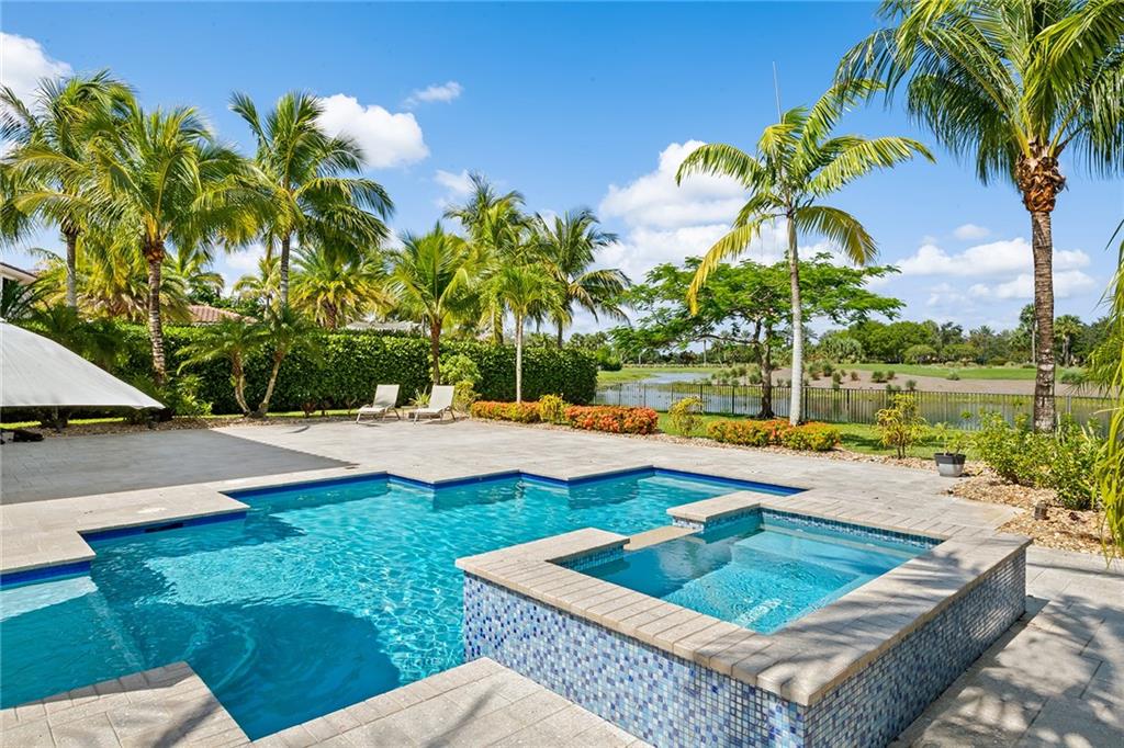 PARKLAND GOLF & COUNTRY C - Residential