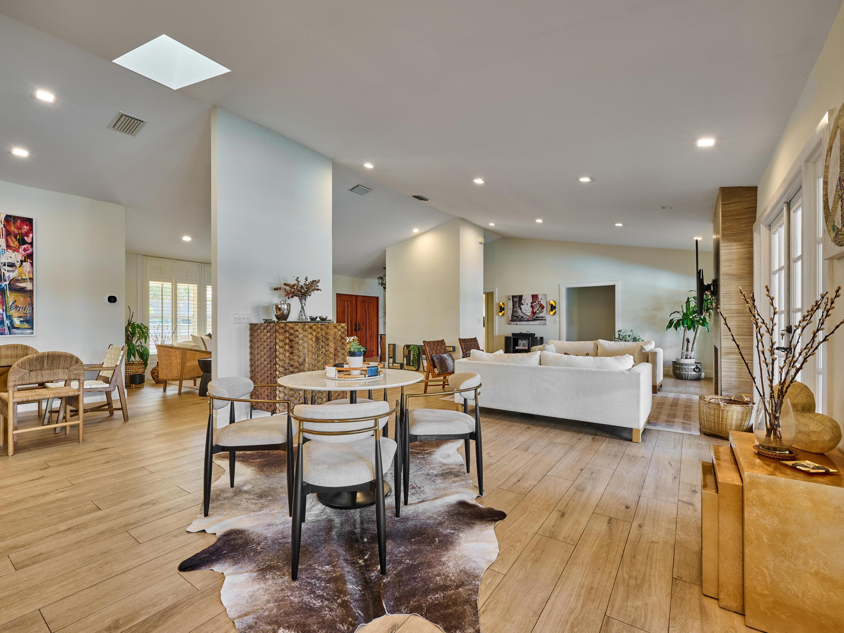 ESTANCIA IV OF VIA VERDE - Residential