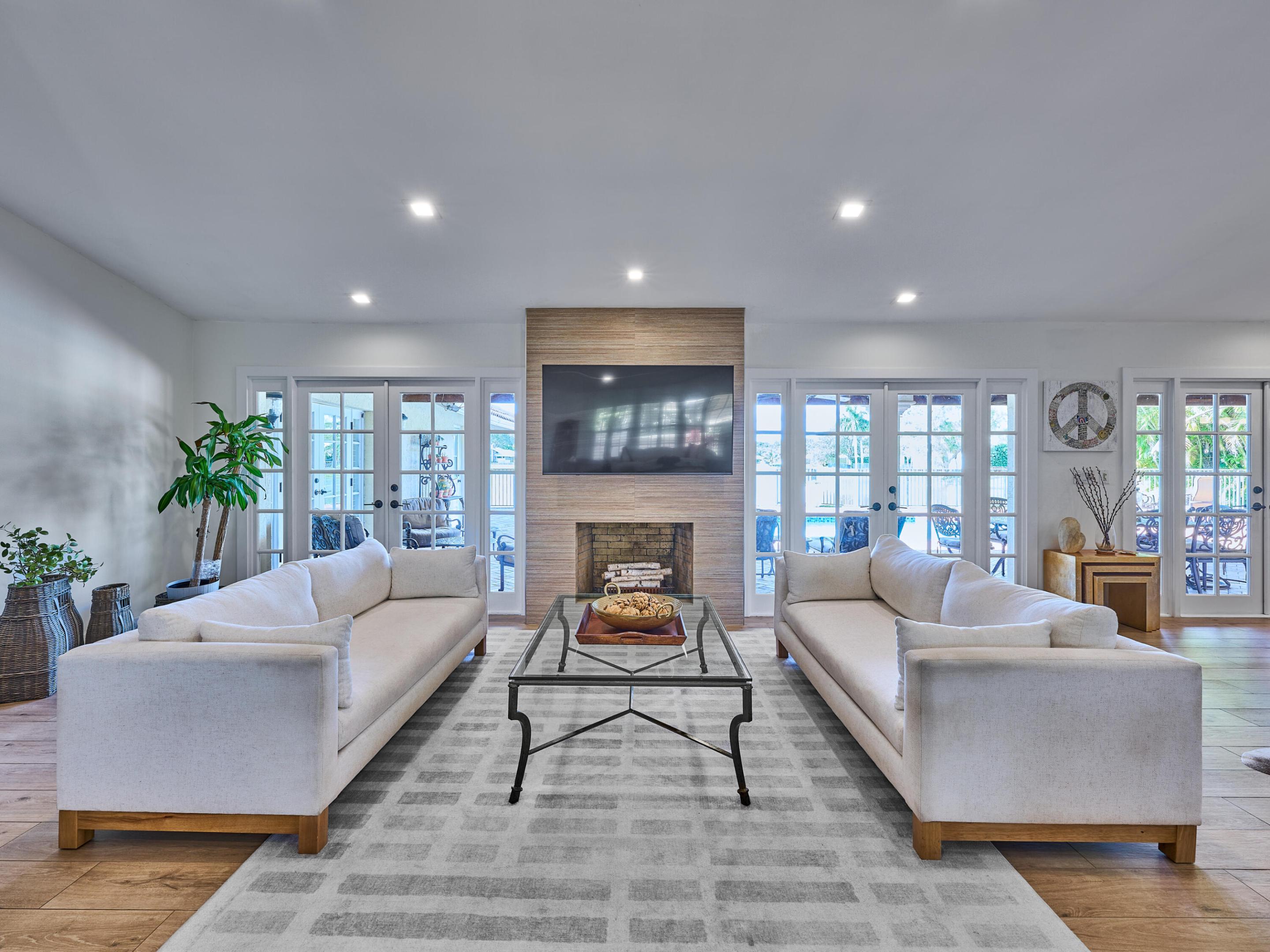 ESTANCIA IV OF VIA VERDE - Residential