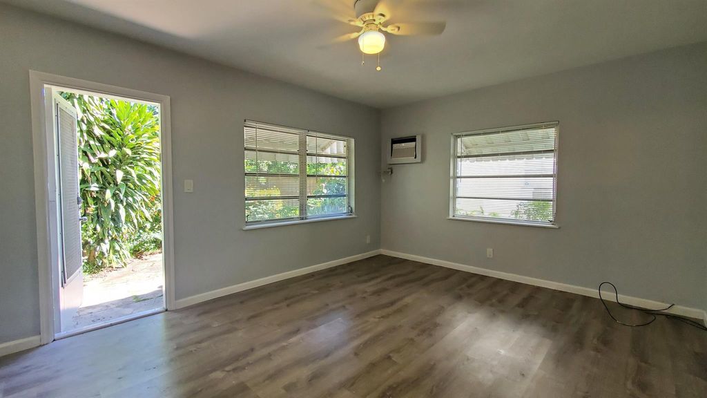 Photo of 221 Wenonah Place #5, West Palm Beach, FL 33405 (MLS # R11089683)