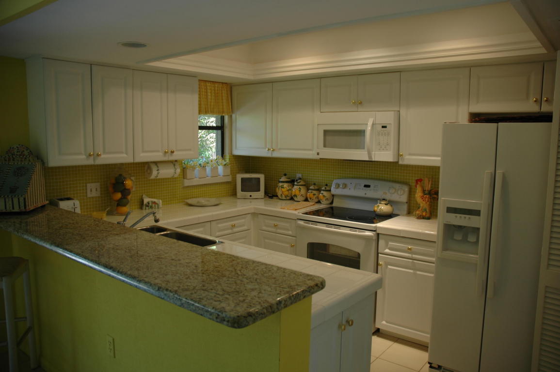 PLANTATION COLONY - Residential