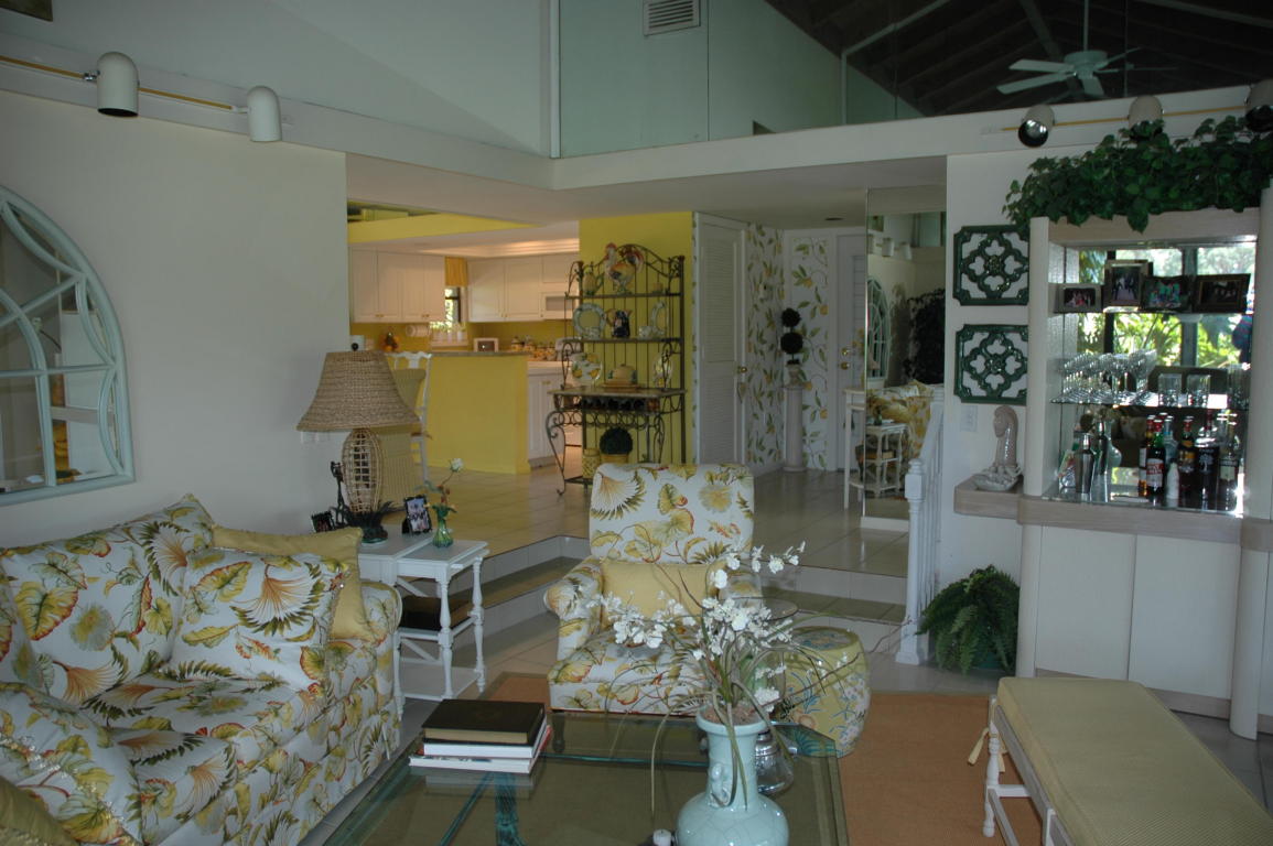 PLANTATION COLONY - Residential