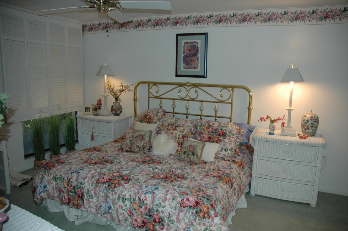 PLANTATION COLONY - Residential