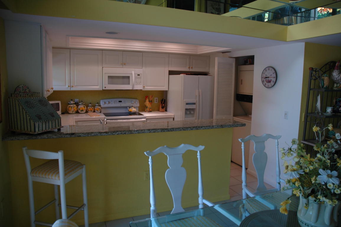 PLANTATION COLONY - Residential