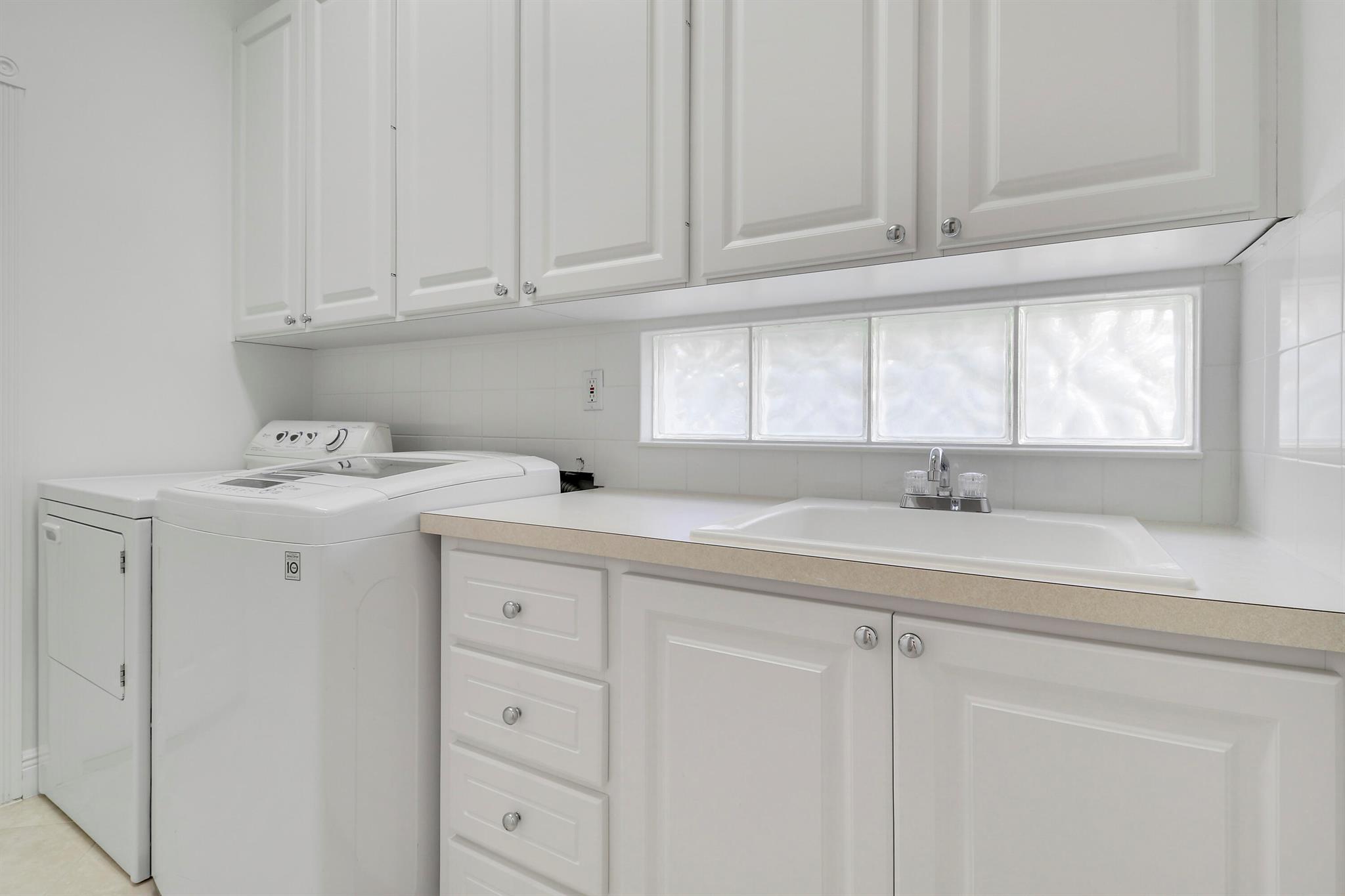 ISLES AT PALM BEACH GARDE - Residential