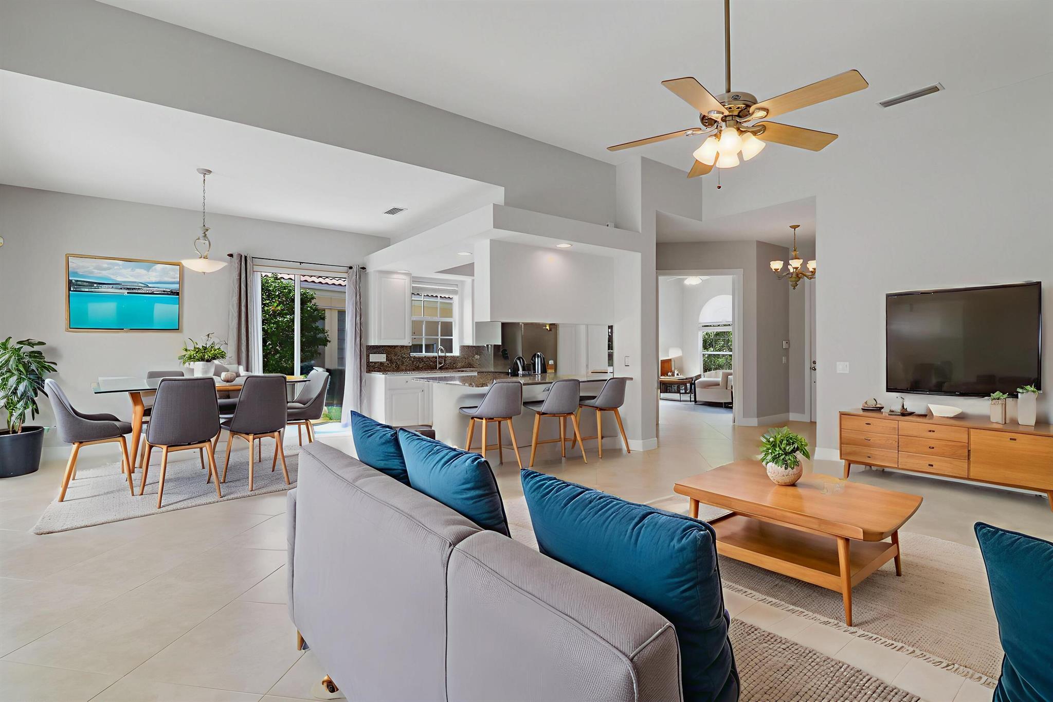 ISLES AT PALM BEACH GARDE - Residential
