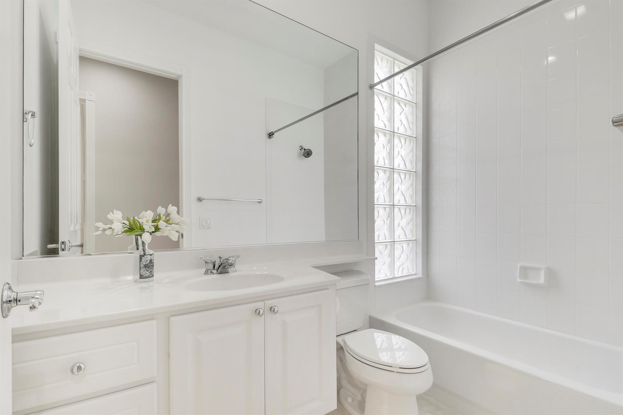 ISLES AT PALM BEACH GARDE - Residential
