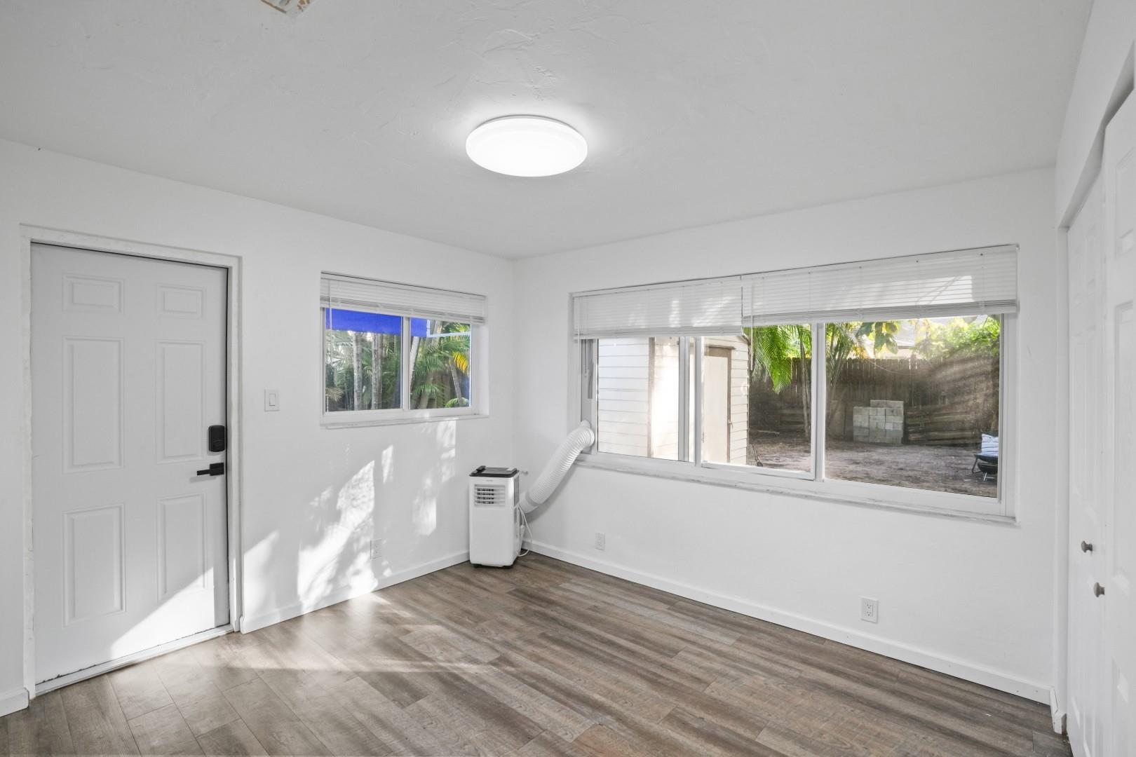 HIBISCUS GARDENS - Residential Lease