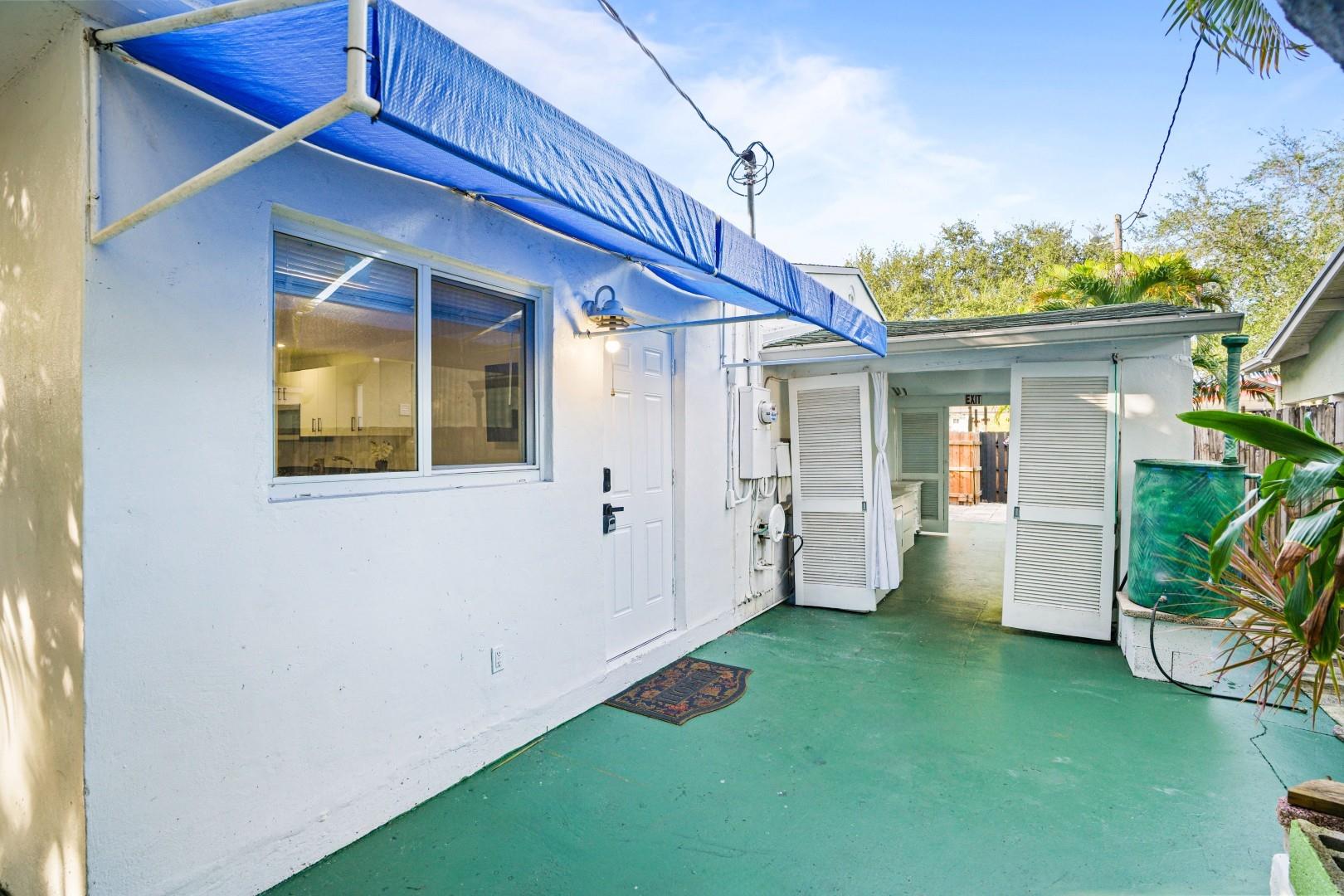 HIBISCUS GARDENS - Residential Lease