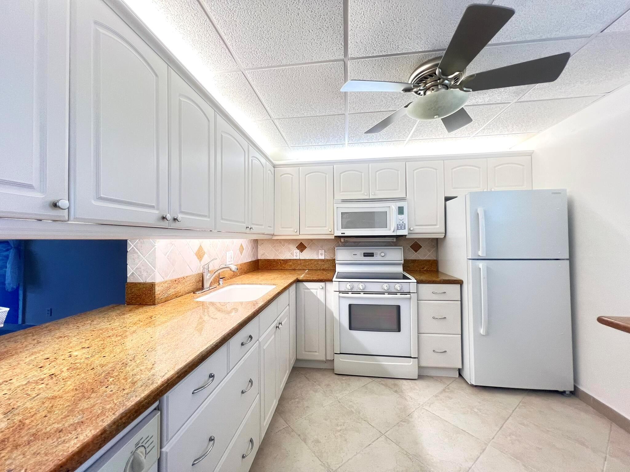 2615 NE 1st Court 303