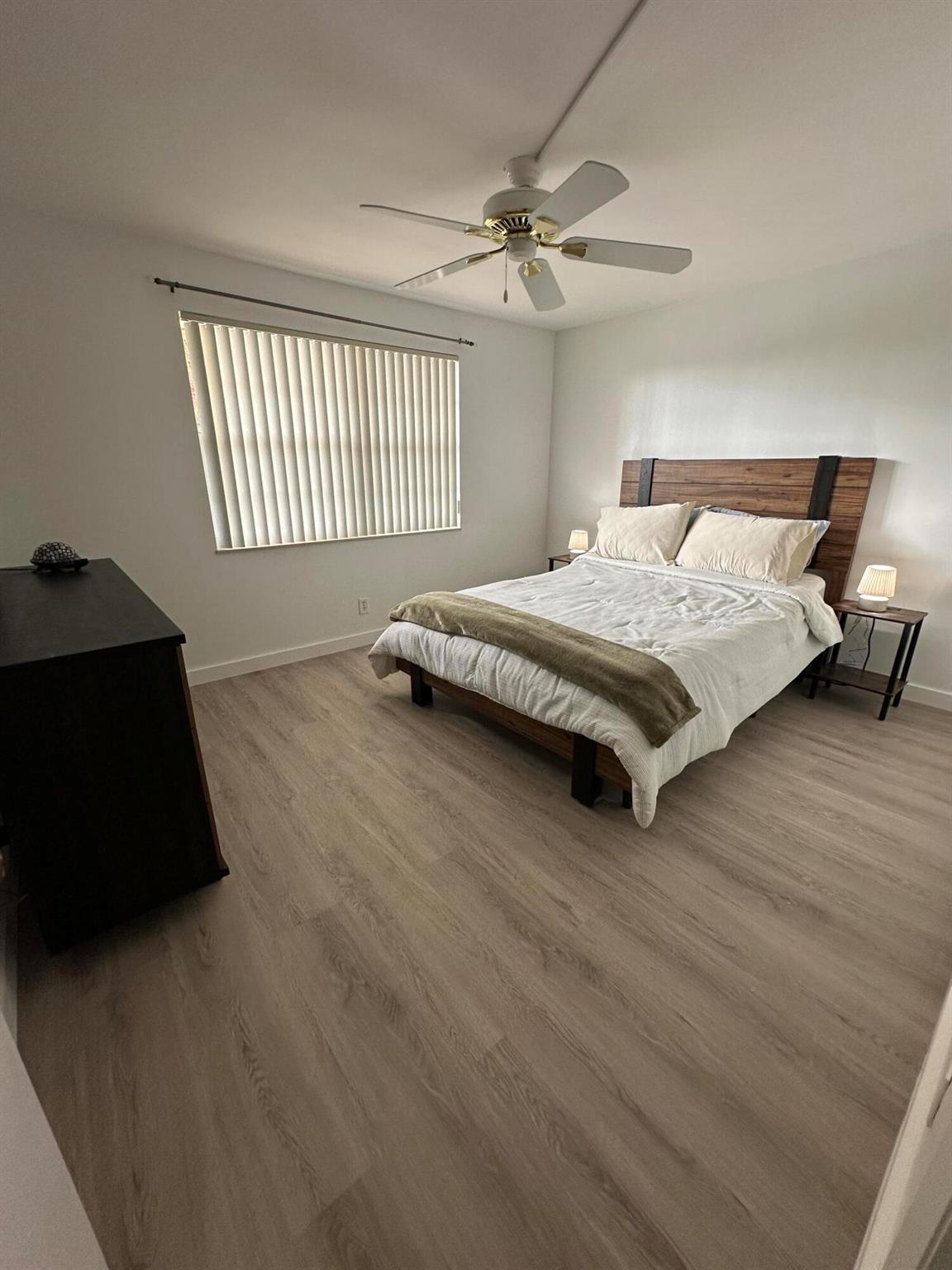 MEADOWBROOK LAKES VIEW CO - Residential Lease