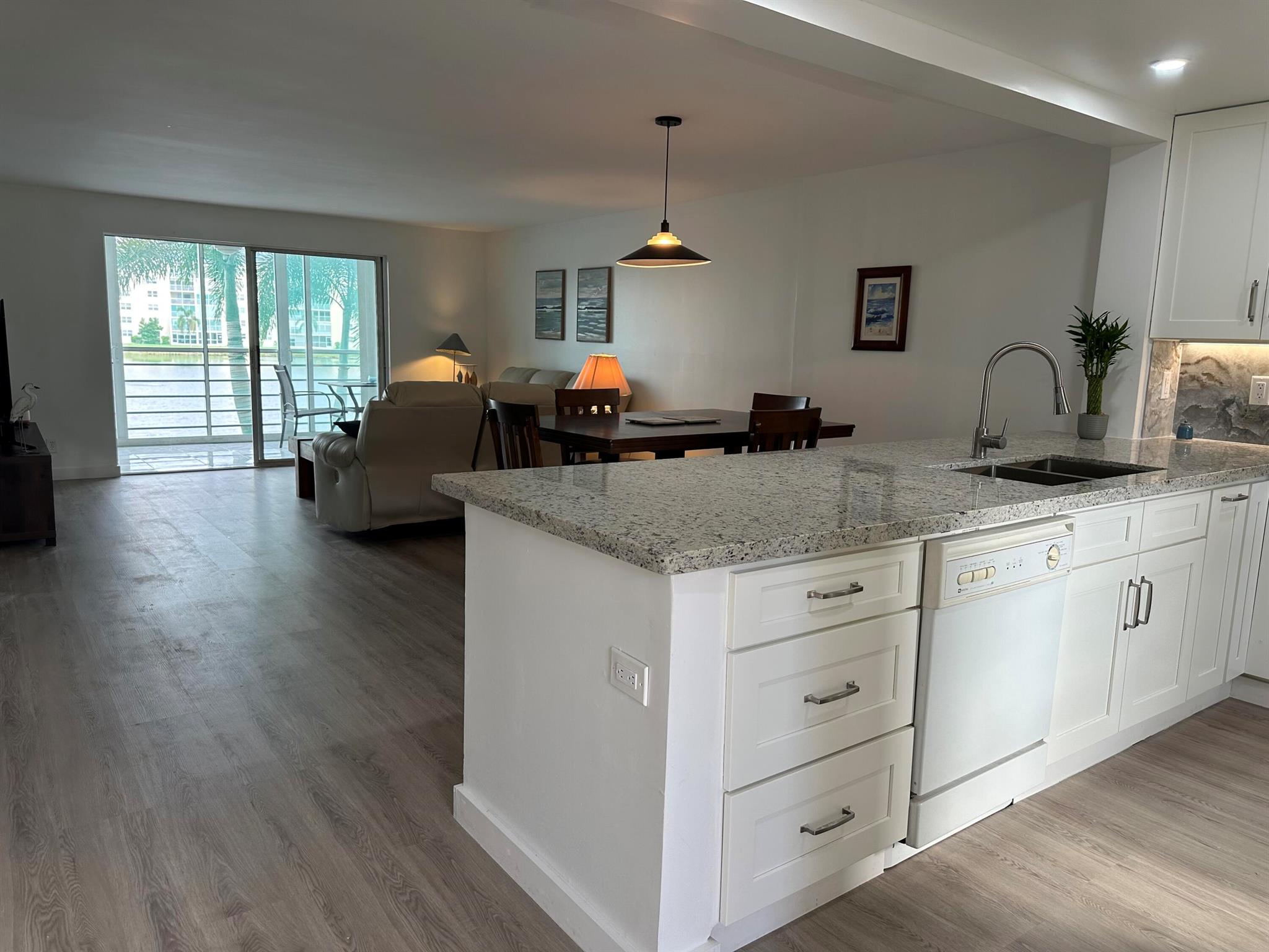 MEADOWBROOK LAKES VIEW CO - Residential Lease