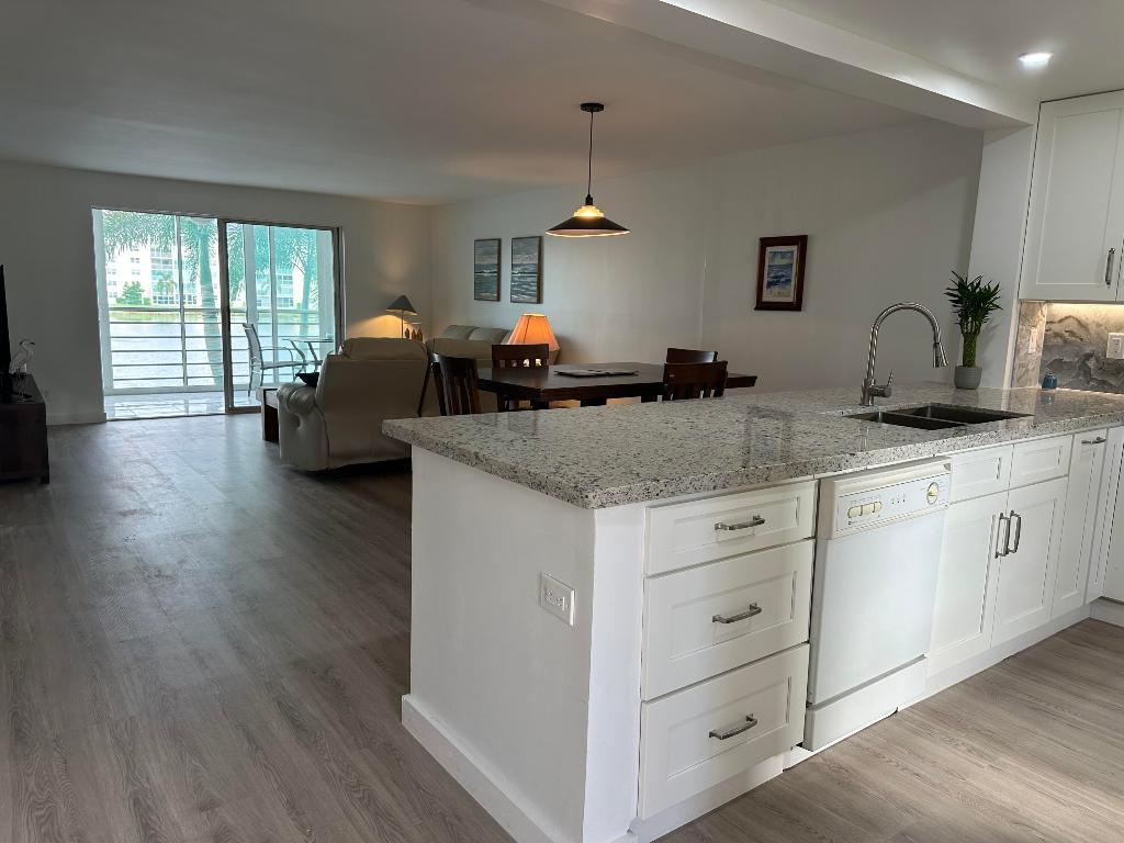 MEADOWBROOK LAKES VIEW CONDO - Residential Lease