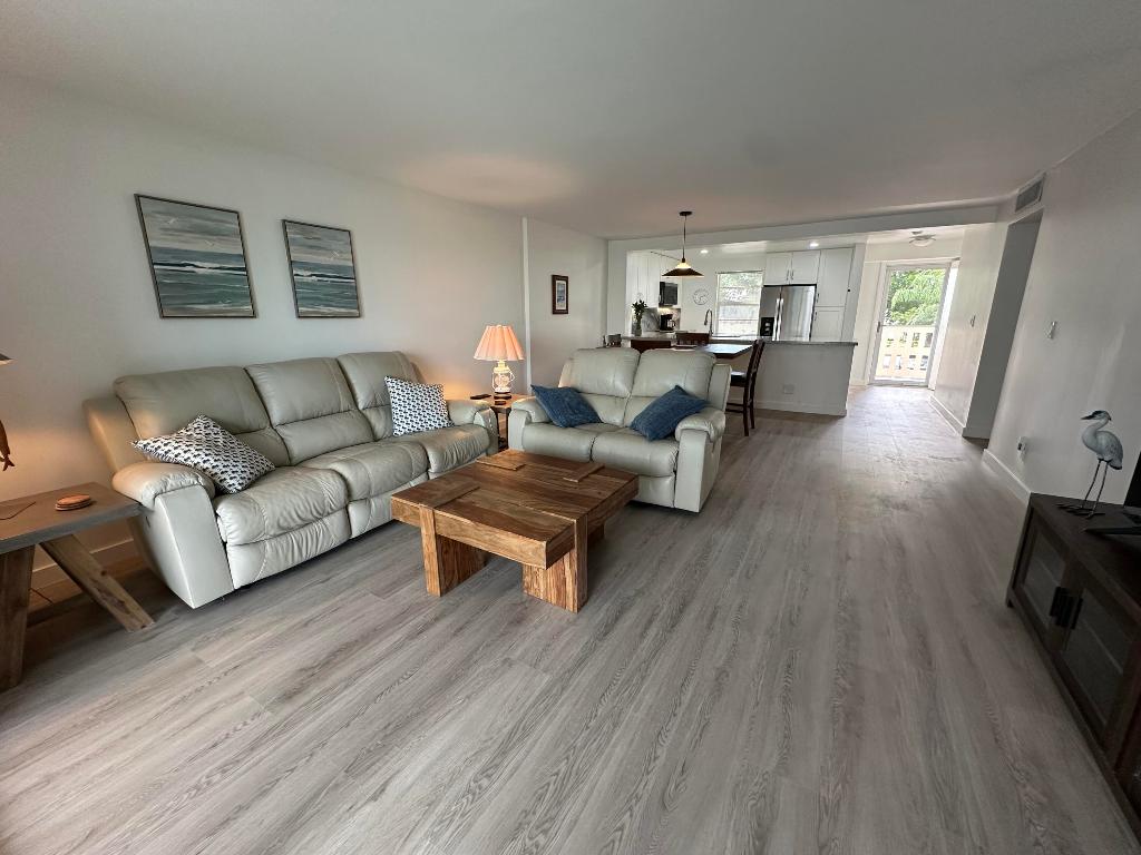 MEADOWBROOK LAKES VIEW CONDO - Residential Lease