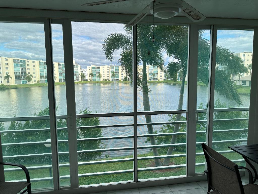 MEADOWBROOK LAKES VIEW CONDO - Residential Lease