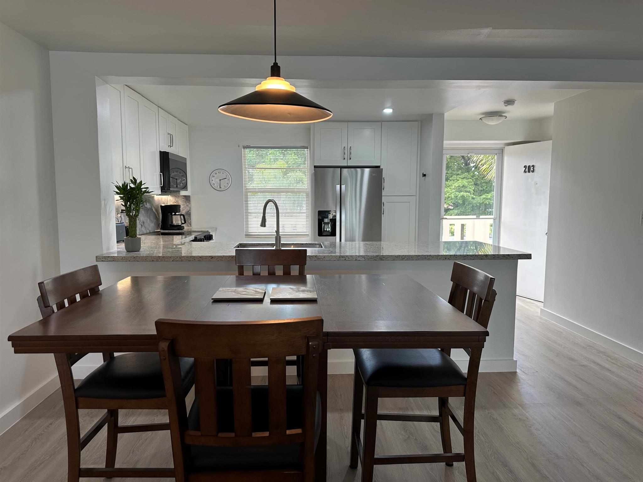 MEADOWBROOK LAKES VIEW CO - Residential Lease