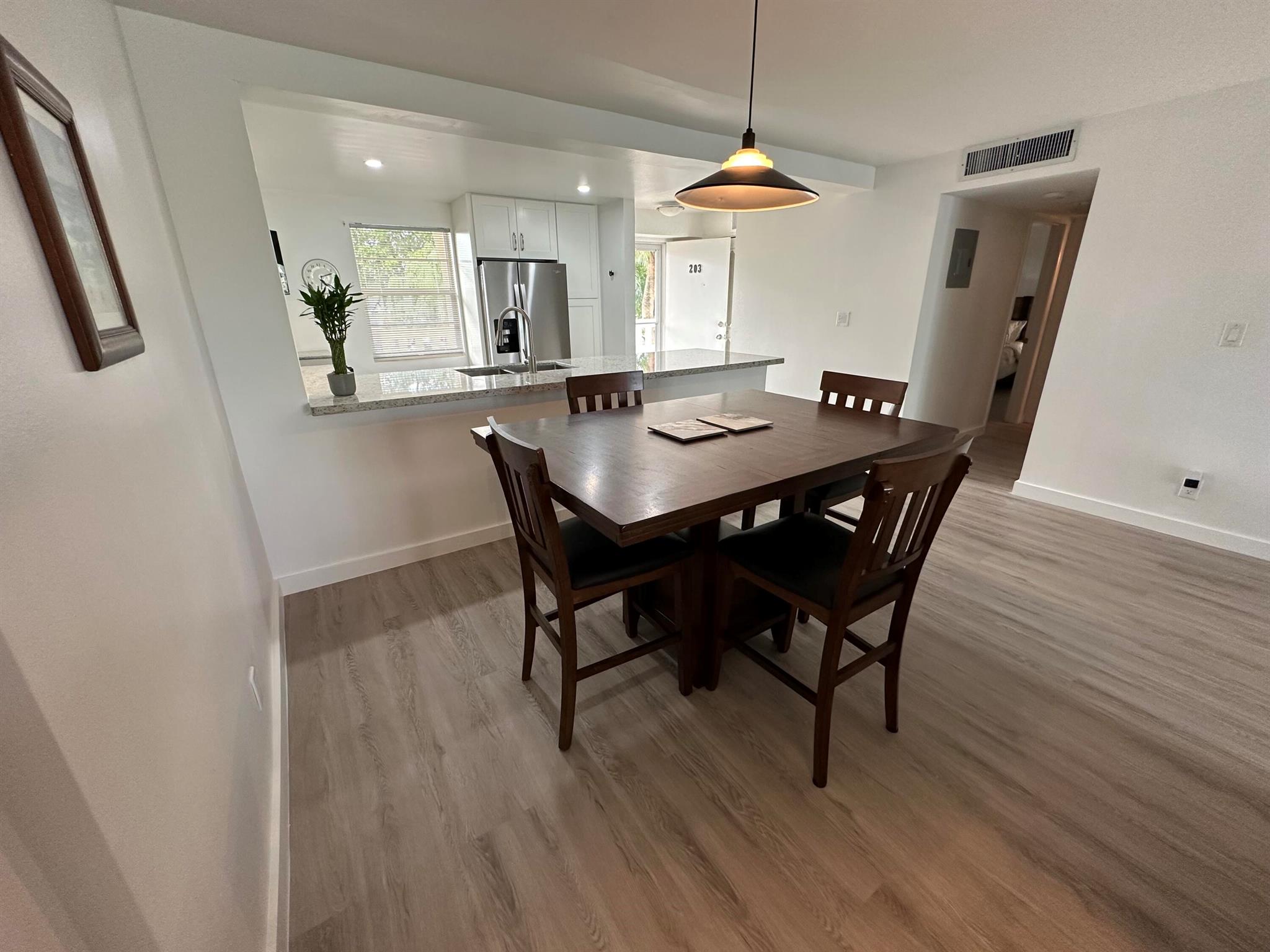 MEADOWBROOK LAKES VIEW CO - Residential Lease