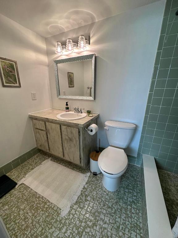 MEADOWBROOK LAKES VIEW CONDO - Residential Lease