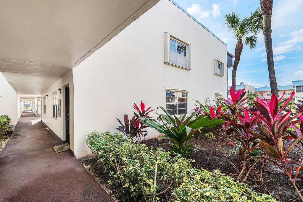 Photo of 447 Burgundy J, Delray Beach, FL 33484 (MLS # R11146263)