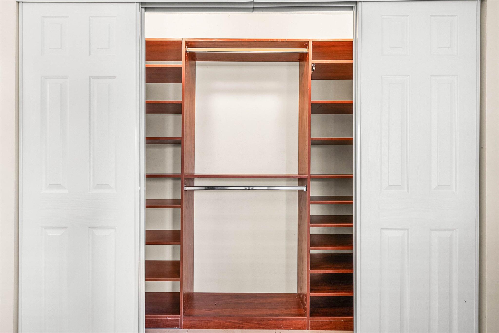 KINGS POINT - Residential