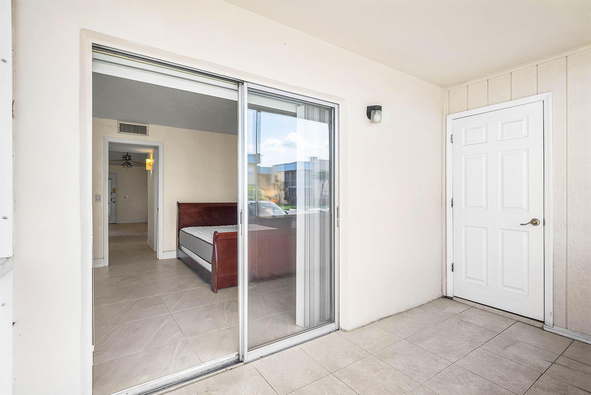 KINGS POINT - Residential