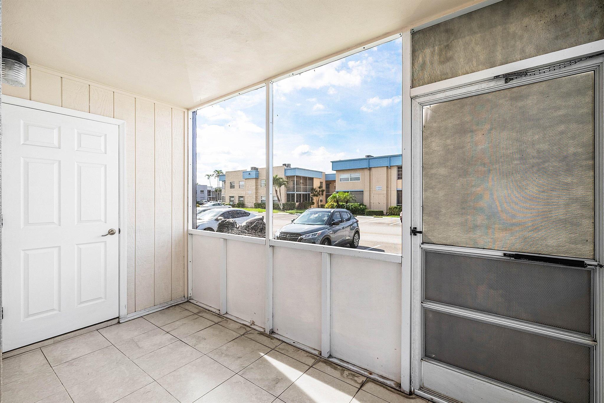 KINGS POINT - Residential