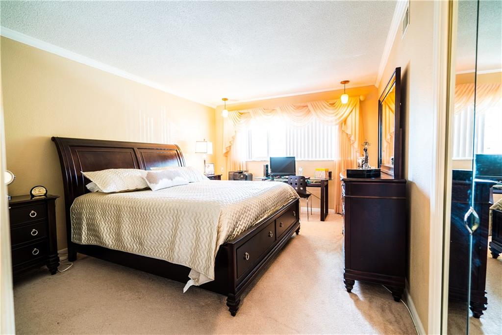 HILTON TERRACE - Residential
