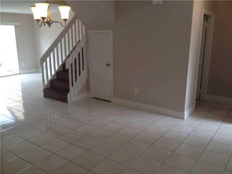 THE HAMPTONS OF NORTH LAU - Residential Lease