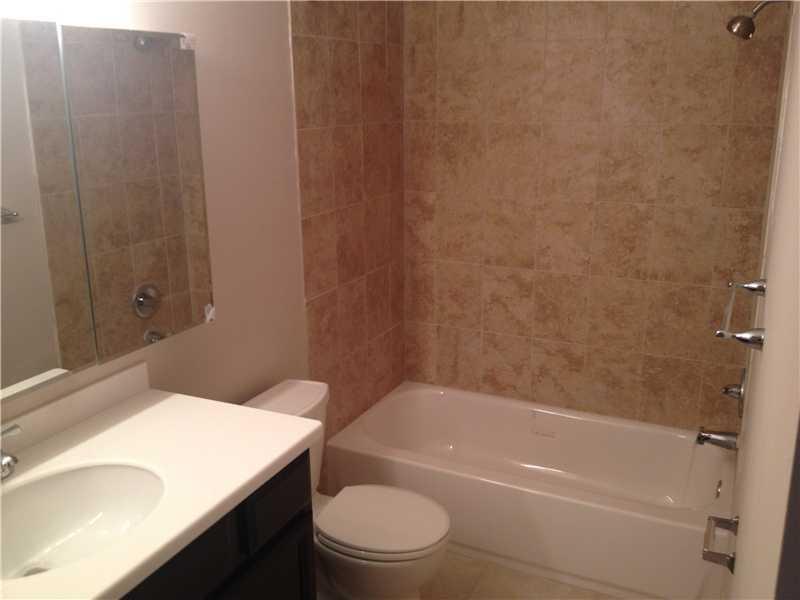 THE HAMPTONS OF NORTH LAU - Residential Lease