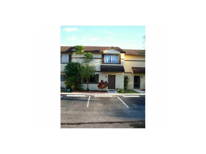 THE HAMPTONS OF NORTH LAU - Residential Lease