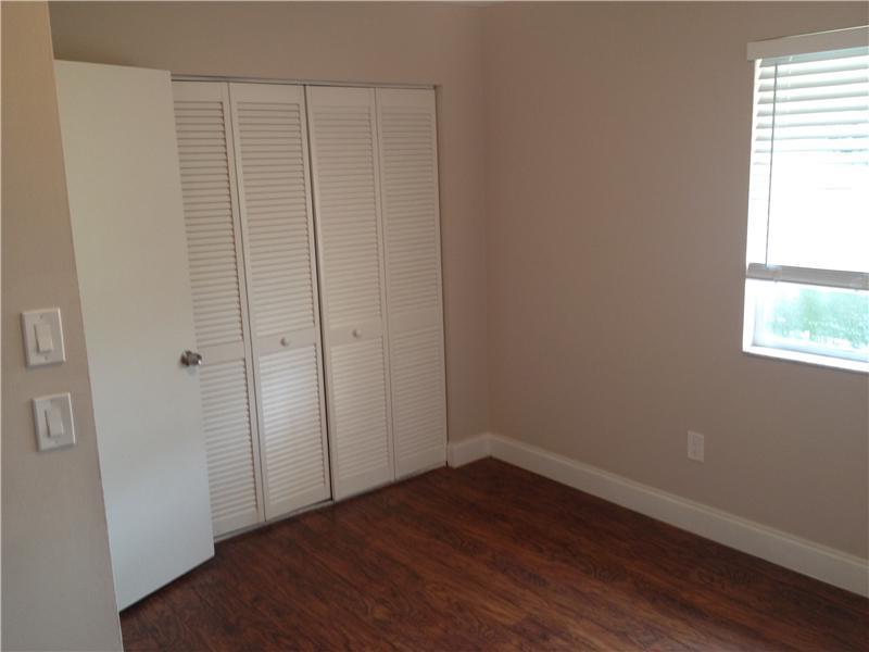 THE HAMPTONS OF NORTH LAU - Residential Lease