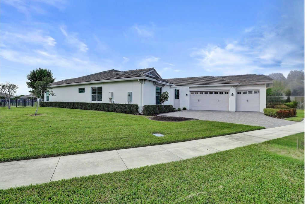 Photo of 5975 Kingfisher Blvd, Loxahatchee, FL 33470 (MLS # F10533757)