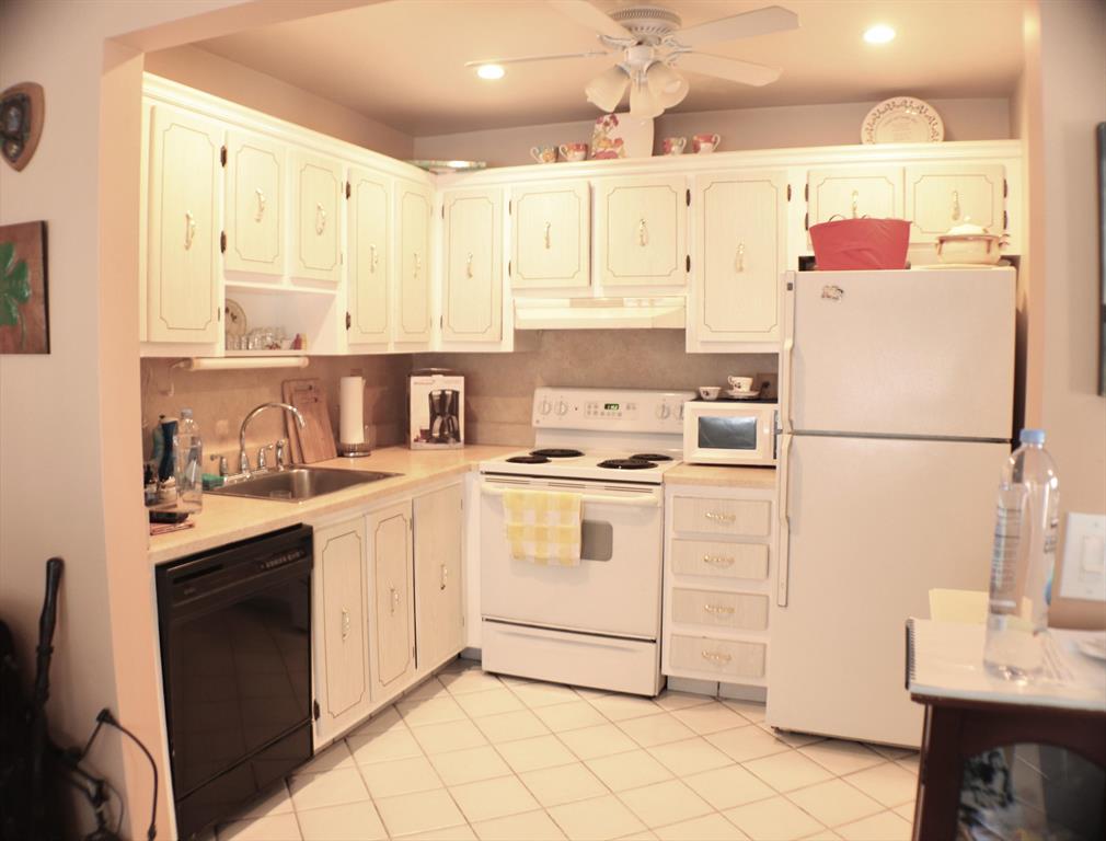 KINGS POINT FLANDERS CONDOS - Residential Lease