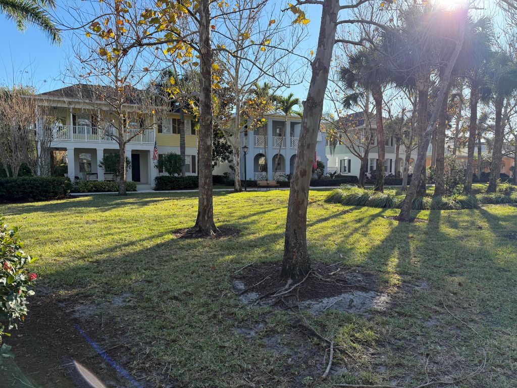 Photo of 102 Bonaire Lane, Jupiter, FL 33458 (MLS # R11160092)