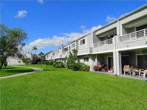 A home in Lauderdale Lakes