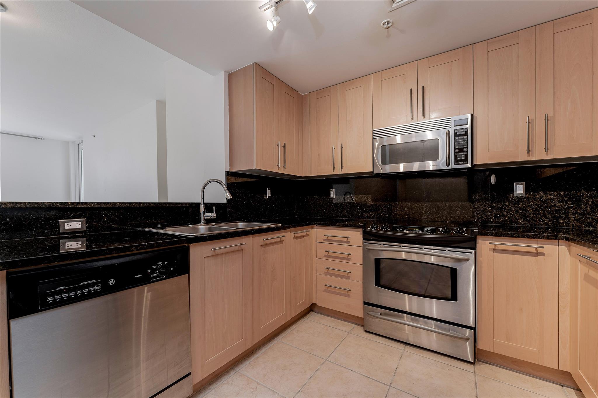 NURIVER LANDING CONDO - Residential Lease