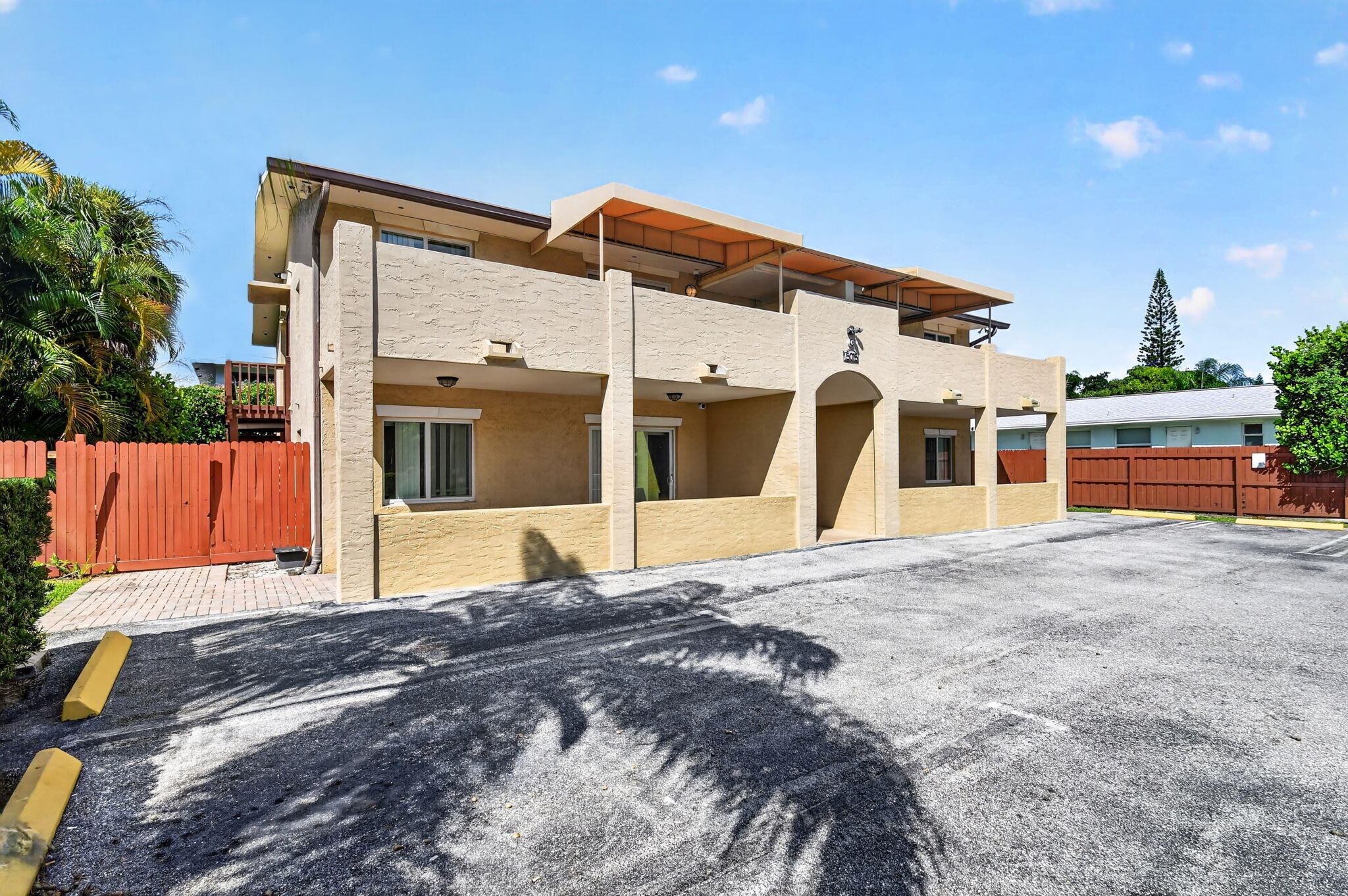 5015 N FLAGLER Drive