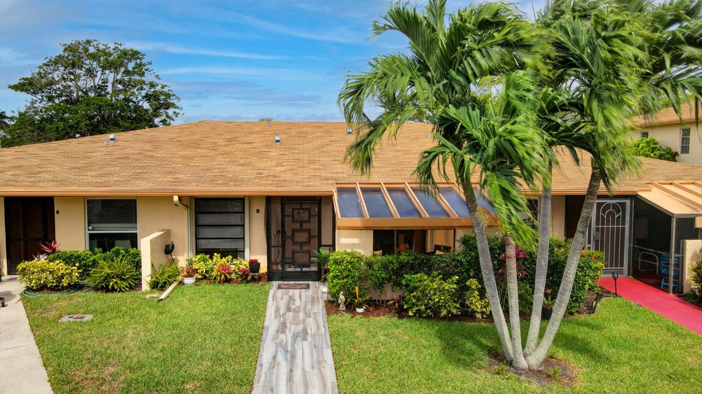 Photo of 13233 Lucinda Palm Court #B, Delray Beach, FL 33484 (MLS # R10802361)