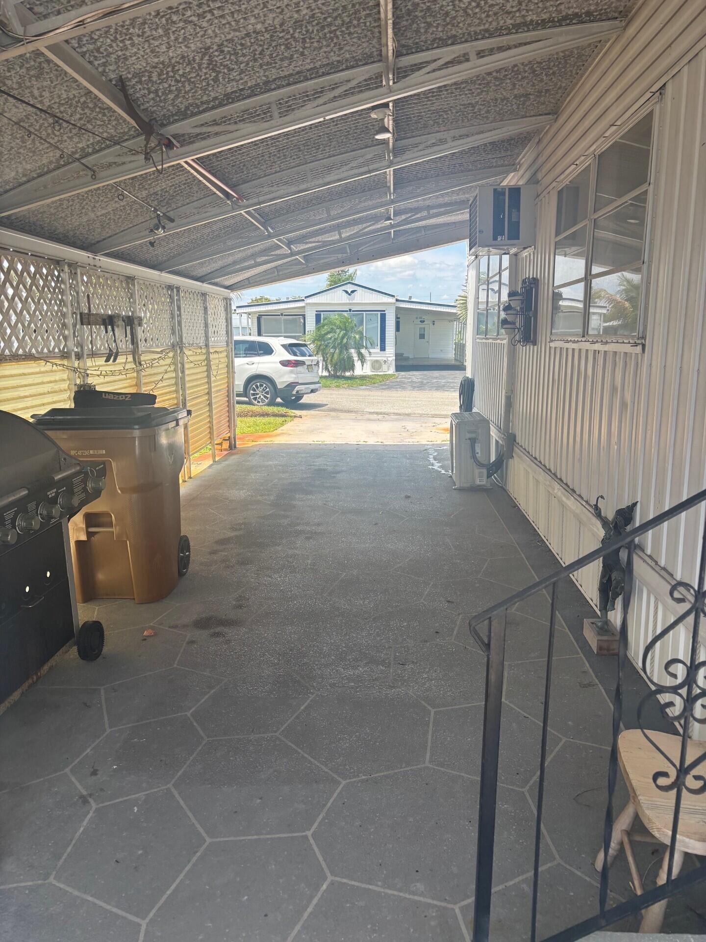 586 NE 47th Street