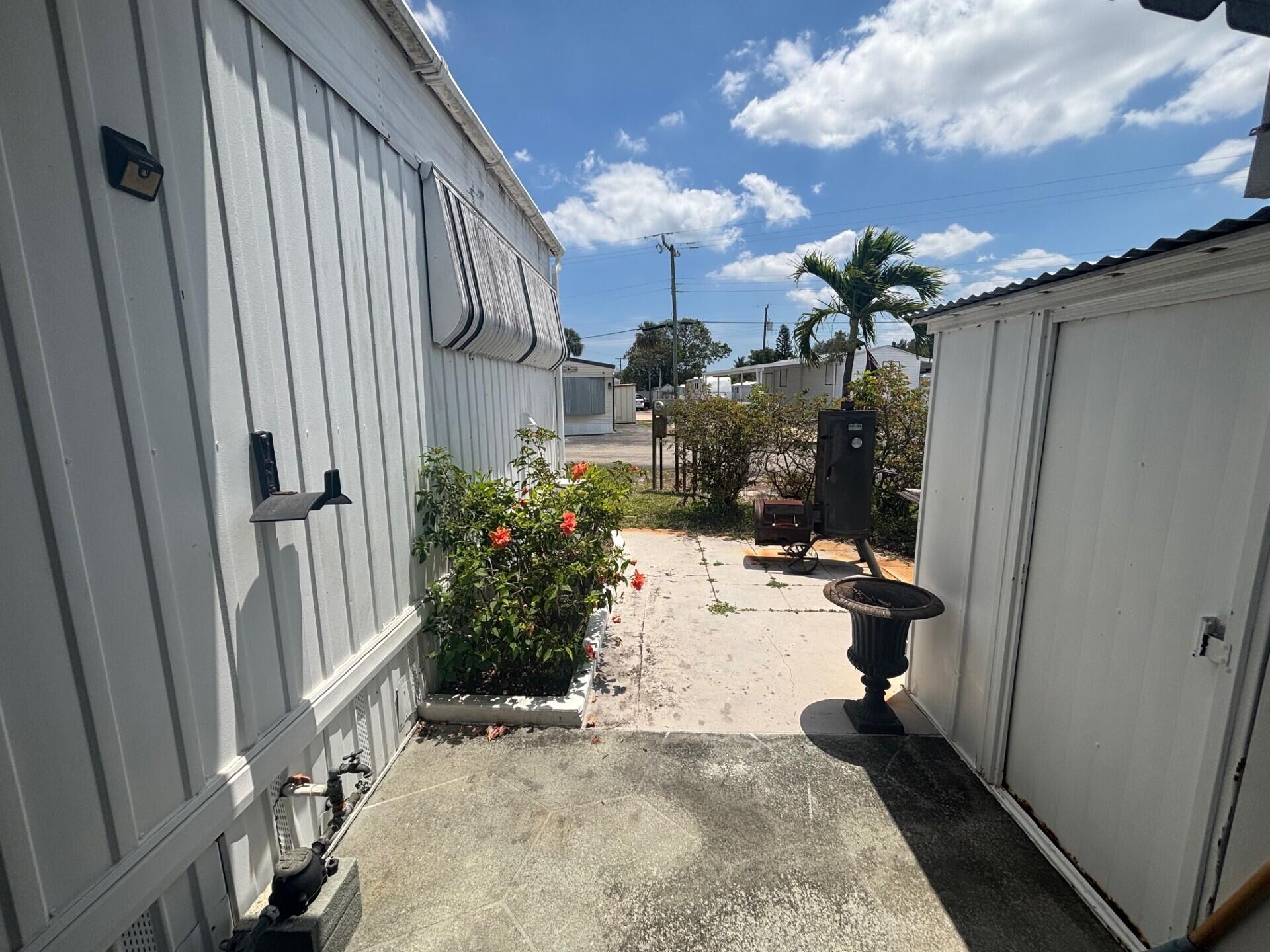 BREEZE HILL RESORT MOBILE HOME PARK - Residential
