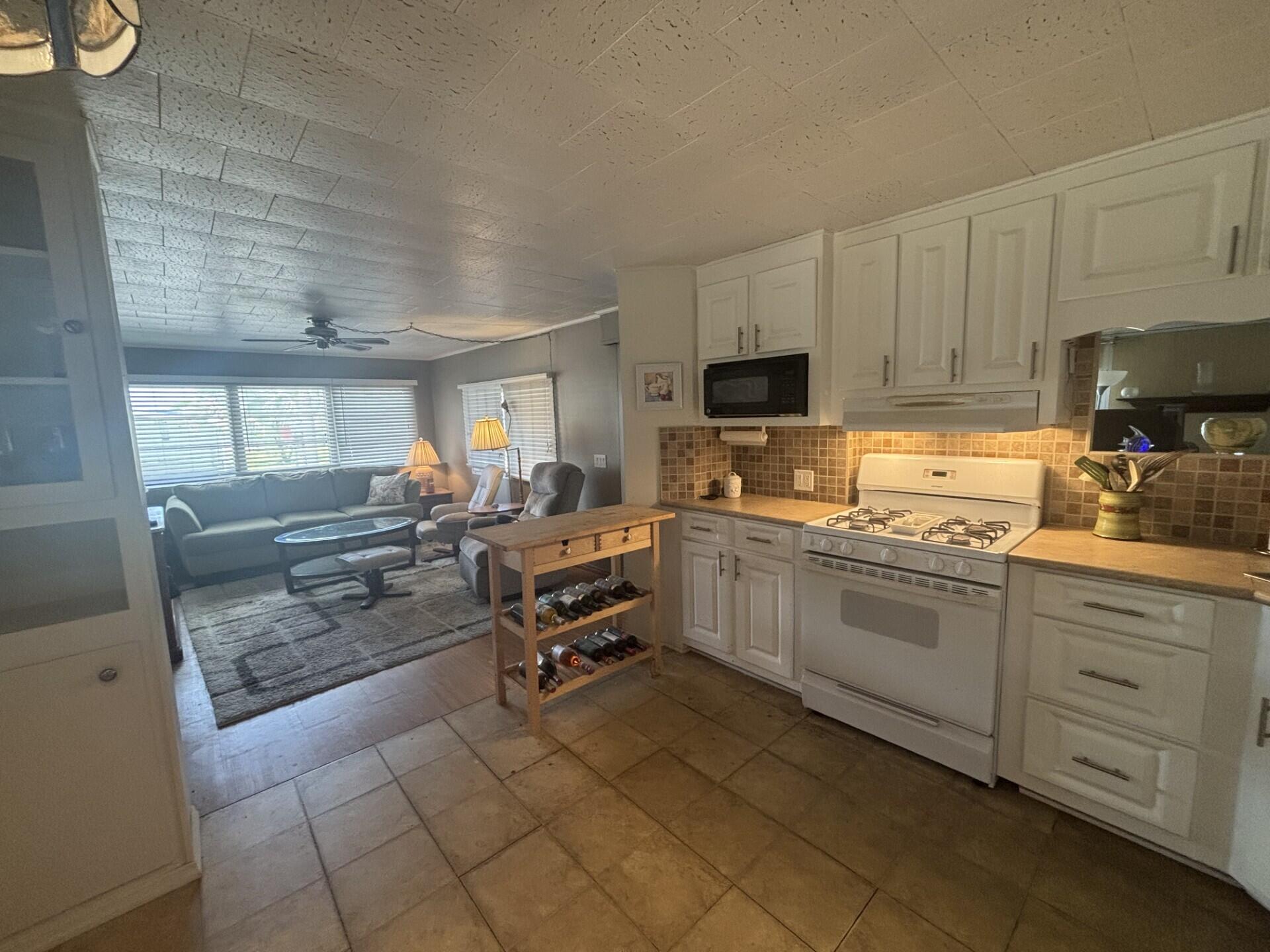 BREEZE HILL RESORT MOBILE HOME PARK - Residential